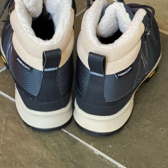 NEW BALANCE WINTER HIKING BOOT IN NAVY - Picture 7 of 16